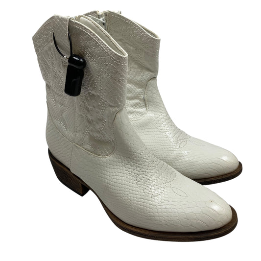 Boots Western By Coconuts In White, Size:7