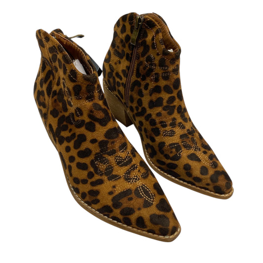 Boots Ankle Heels By Lets See Style In Animal Print, Size:5.5