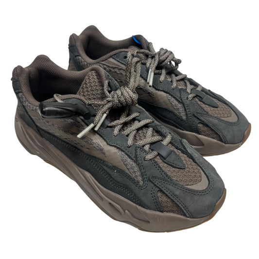 Shoes Luxury Designer By Yeezy In Mauve, Size:9