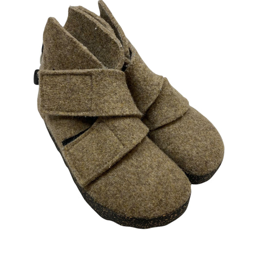 Shoes Flats By Asportugesas In Tan, Size:7.5