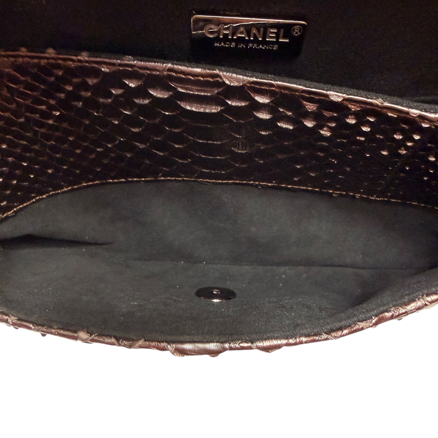 Crossbody Luxury Designer By Chanel, Size: Medium